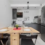 Drzewieckiego With Parking By Renters Breslavia