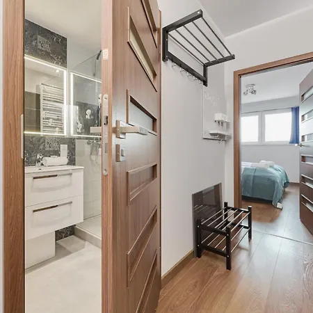 Drzewieckiego With Parking By Renters شقة *