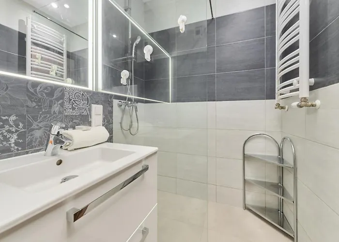 Apartment Drzewieckiego With Parking By Renters *