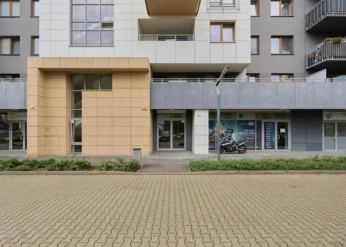 Drzewieckiego With Parking By Renters * Breslau