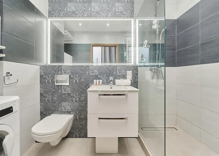 Drzewieckiego With Parking By Renters Apartment