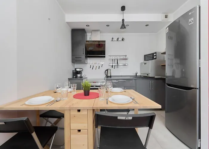 Drzewieckiego With Parking By Renters Breslau