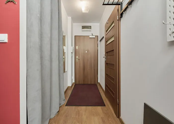 Drzewieckiego With Parking By Renters